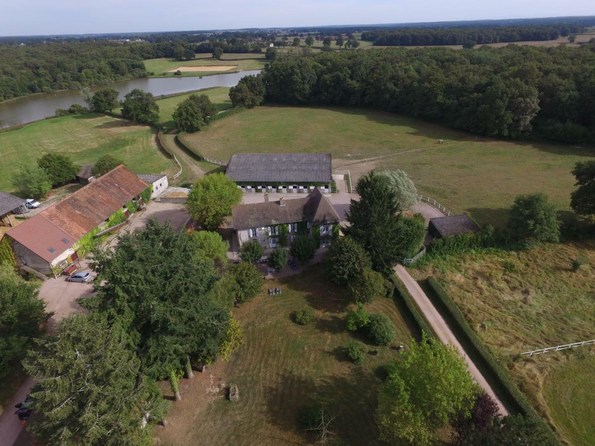 Montbeugny Le Domaine Du Mijarnier B&B 외부 사진